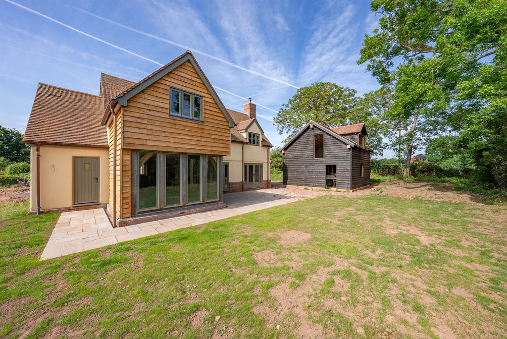 Property photo 2 of 7