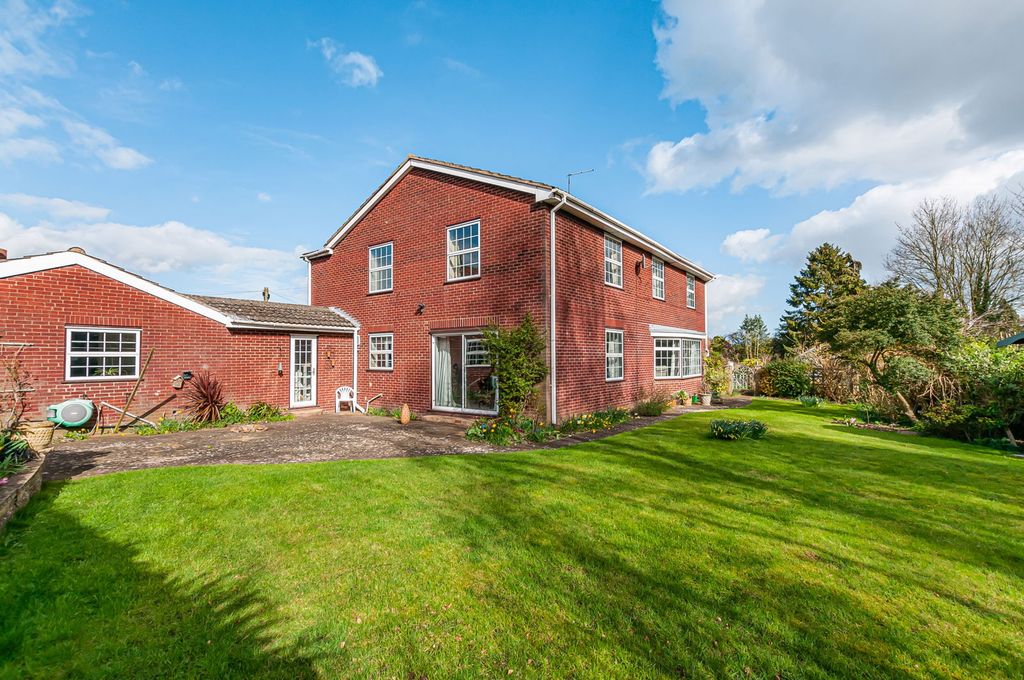 Property photo 2 of 22