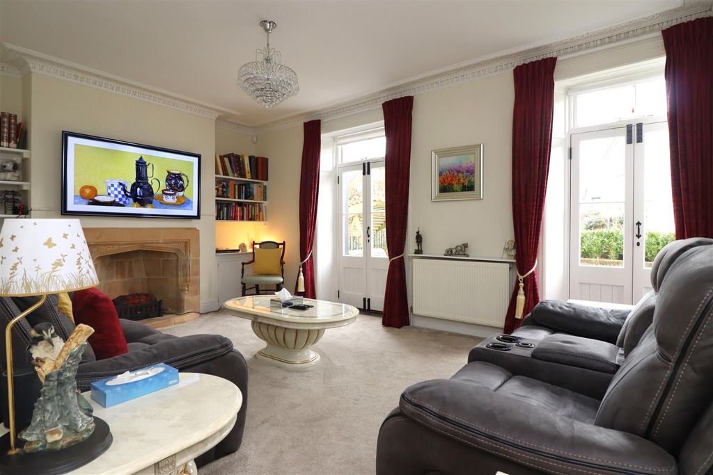 Property photo 2 of 36 Living Room