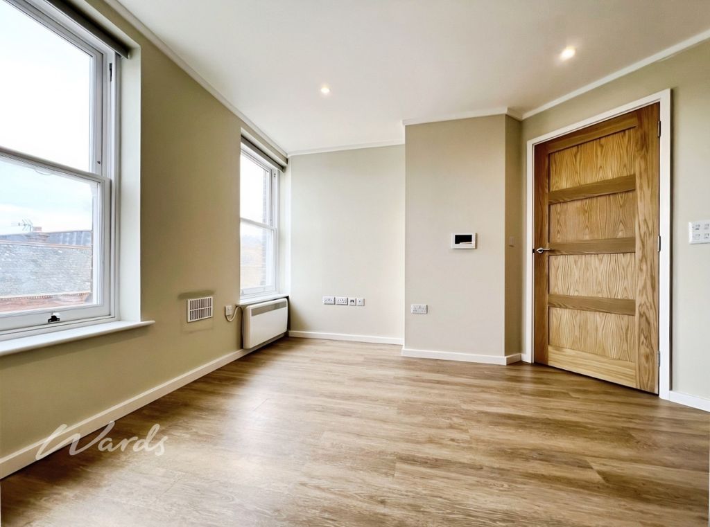 Property photo 2 of 5 Lounge