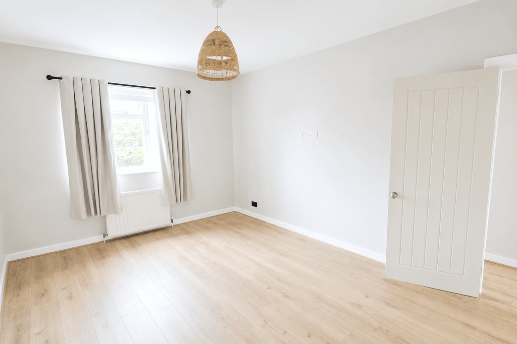 Property photo 1 of 6 Halfway Street Sidcup, Da15 Draft