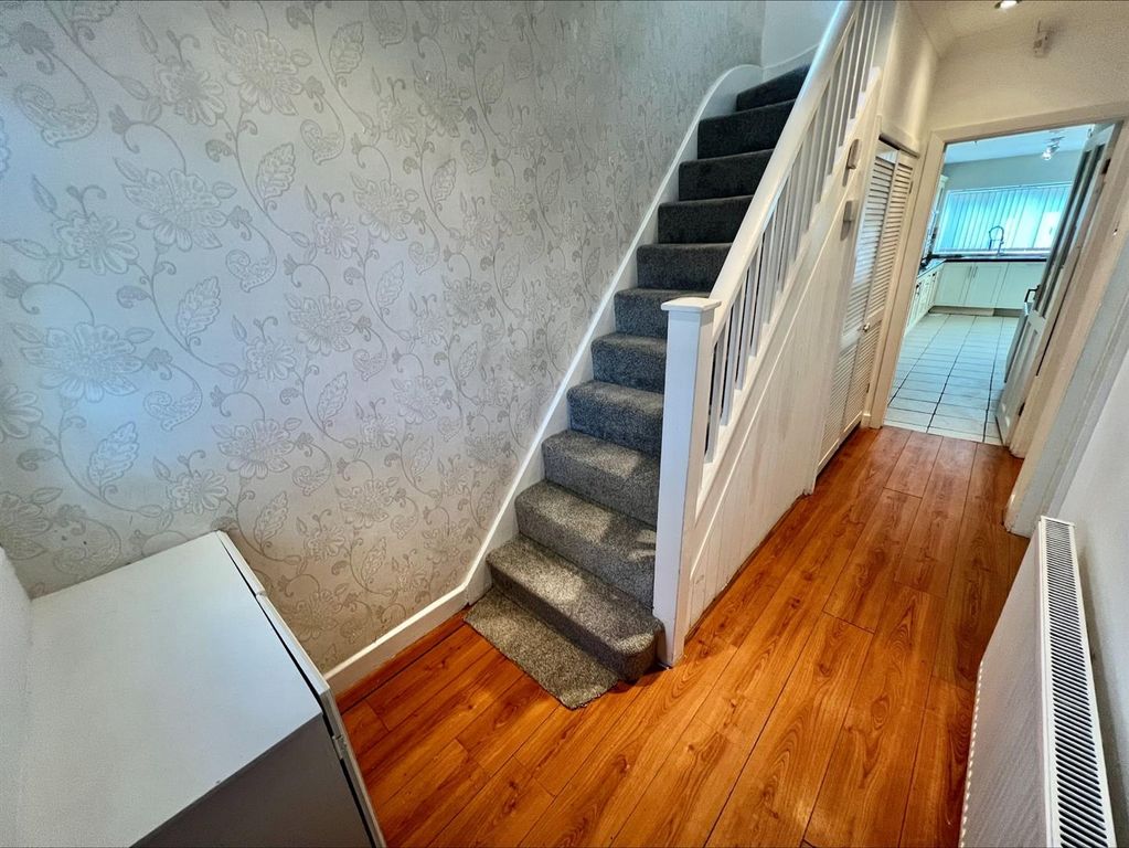 Property photo 2 of 14 Hallway.Jpeg