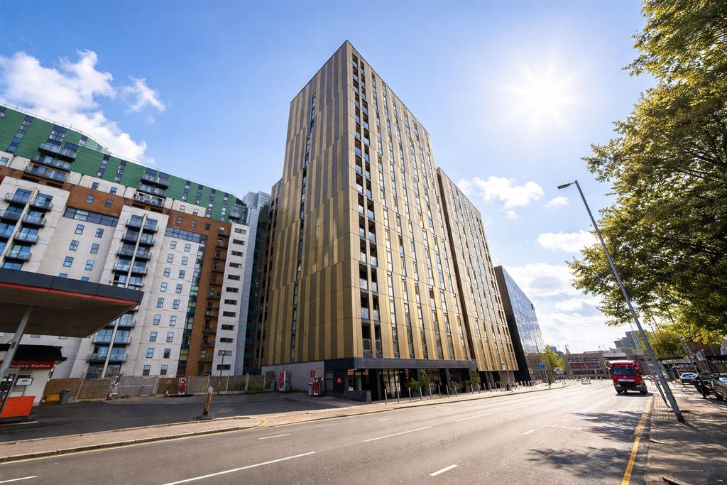 Property photo 1 of 9