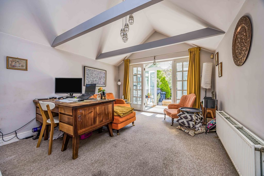 Property photo 2 of 16 Photo 2