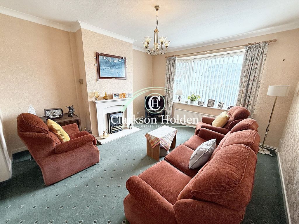 Property photo 3 of 32