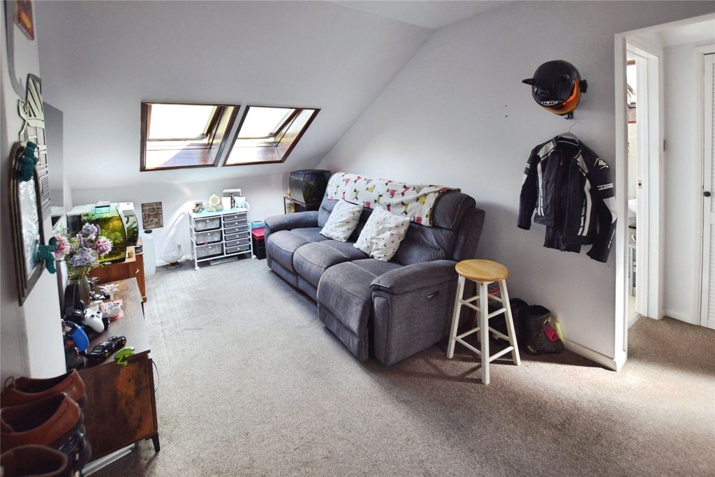 Property photo 3 of 14 Picture No. 33
