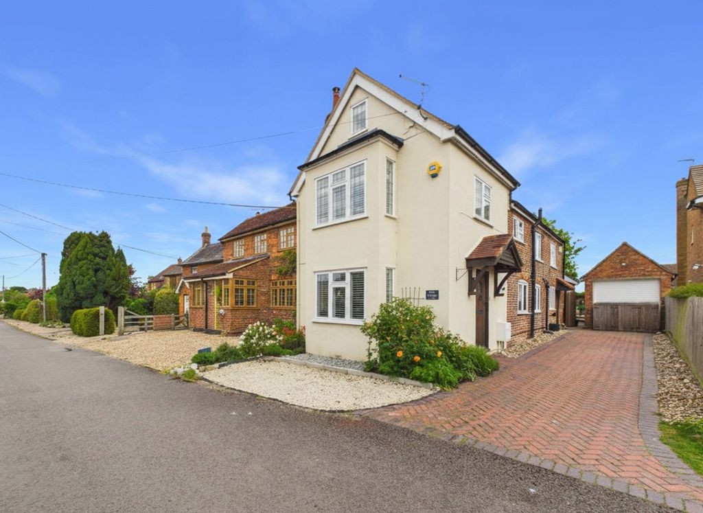 Property photo 1 of 37 Cam02536G0-Pr0111-Still077-001