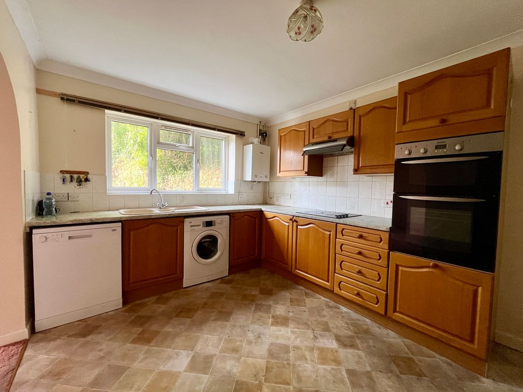 Property photo 2 of 15 Kitchen