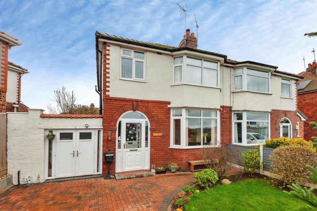 Property photo 1 of 20