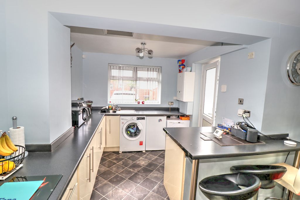 Property photo 3 of 19 Img_8432