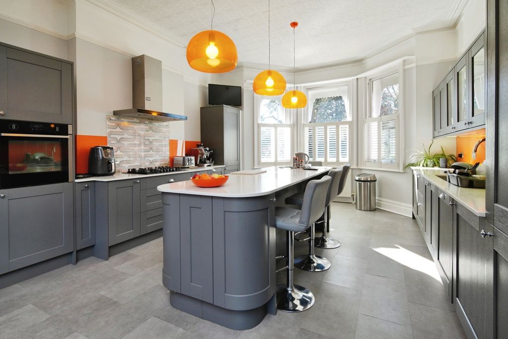 Property photo 2 of 24 Photo