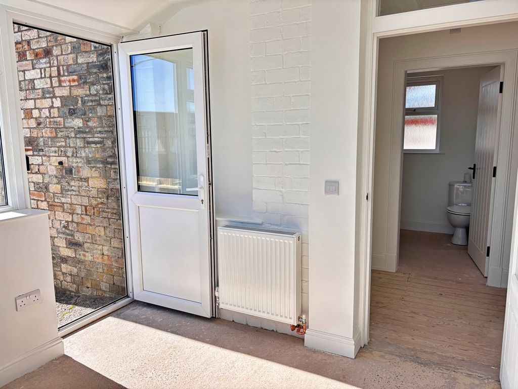 Property photo 3 of 23