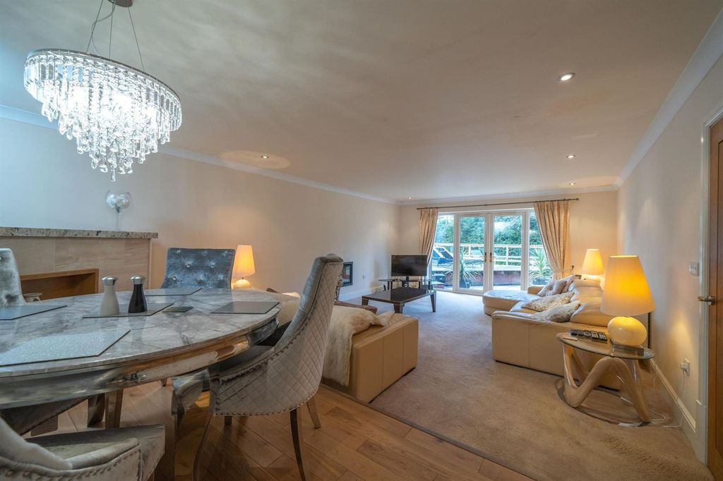 Additional image 12 of 4 bed detached house for saleHaywards Close, Glossop SK13