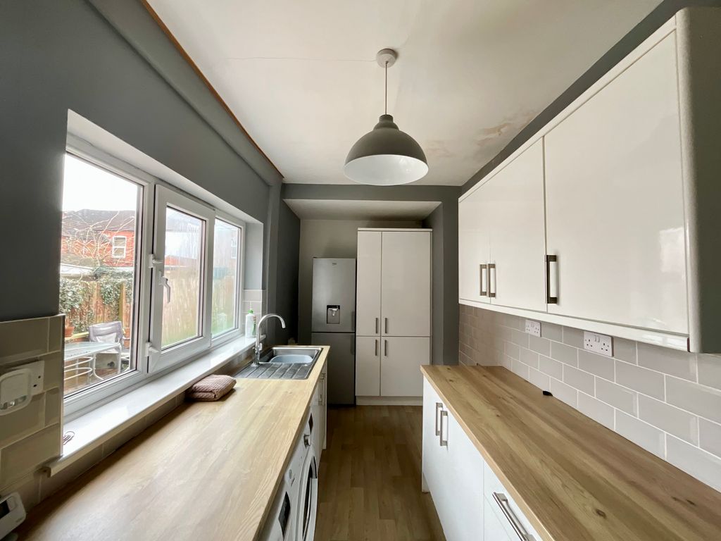 Property photo 2 of 17 Img_9684