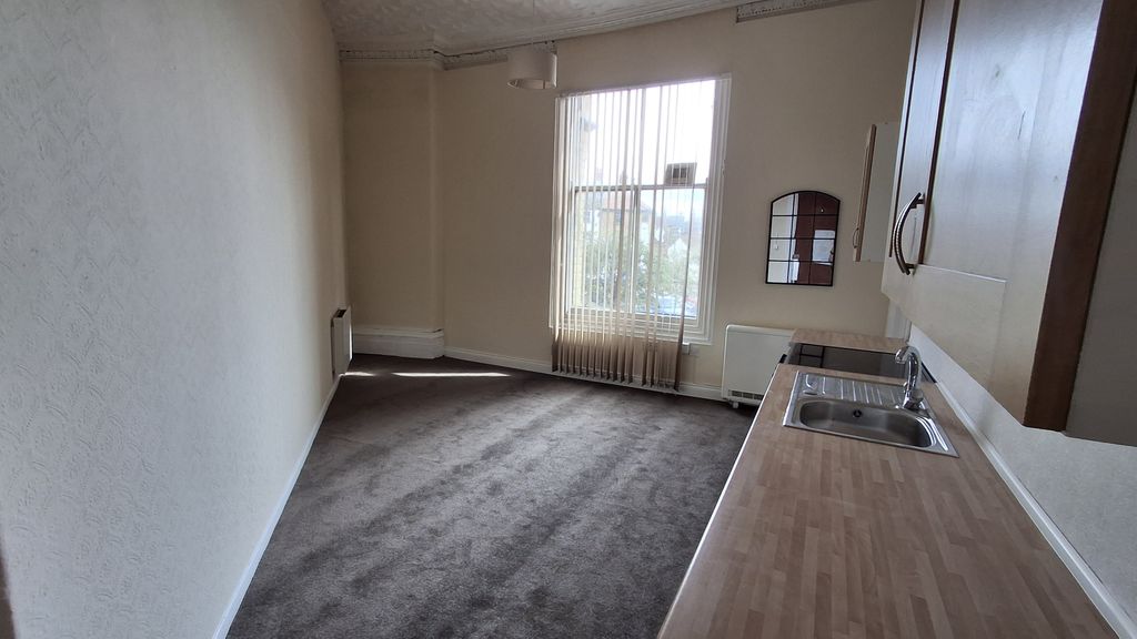Property photo 3 of 6 Living Room
