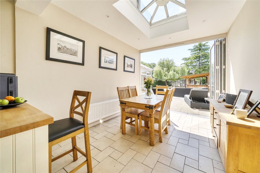 Property photo 3 of 22 Dining Area