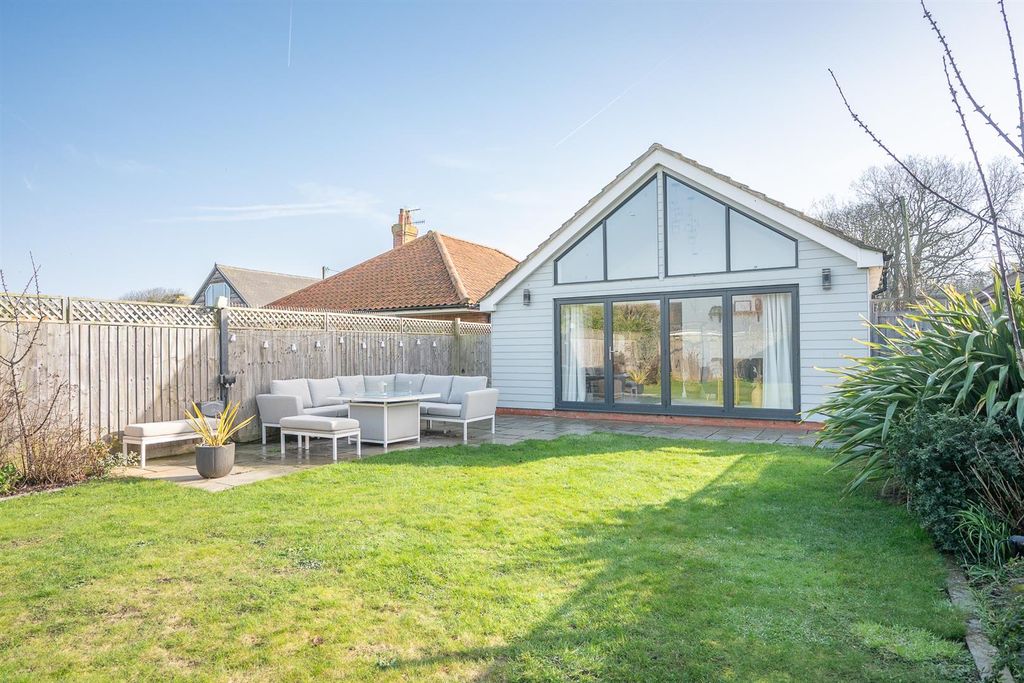 Property photo 1 of 28 25Paulslane,Overstrand-13.Jpg