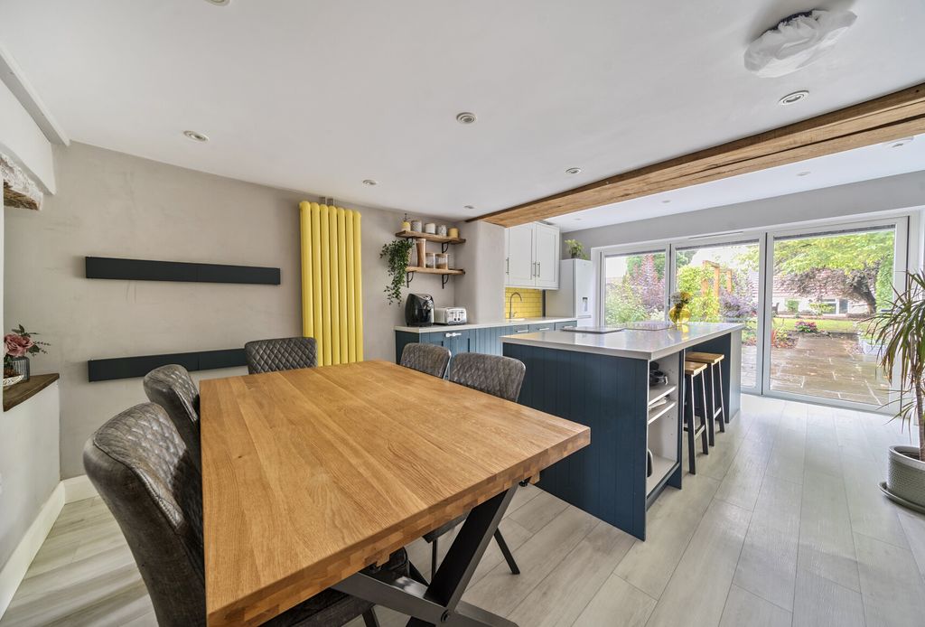 Property photo 1 of 24 1329988-15-6890d9...