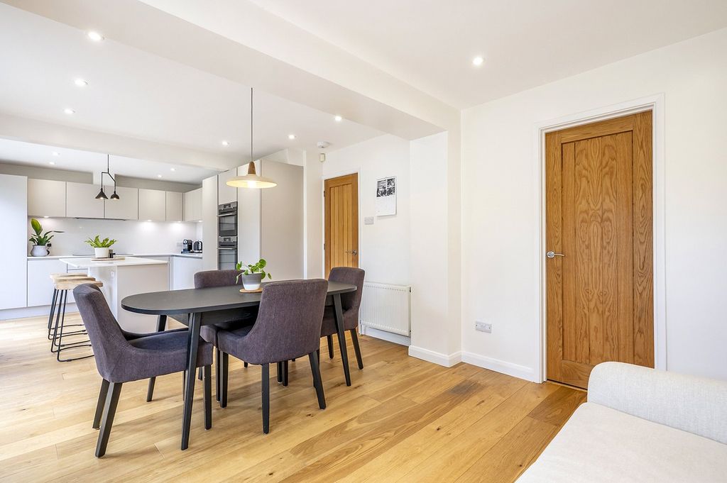 Property photo 3 of 26 Kitchen/Diner