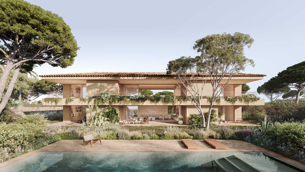 Property photo 1 of 7 Four Bedroom Apartment In Saint Tropez