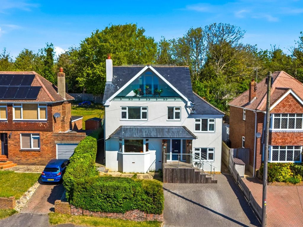 Property photo 1 of 17 External
