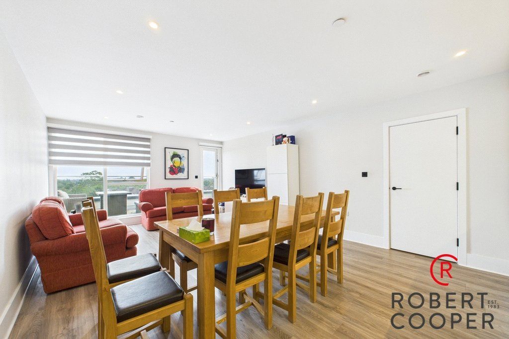 Property photo 3 of 10 Picture No. 02