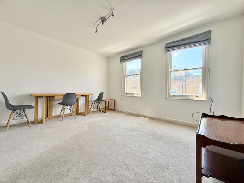 Property photo 1 of 12 Photo 3