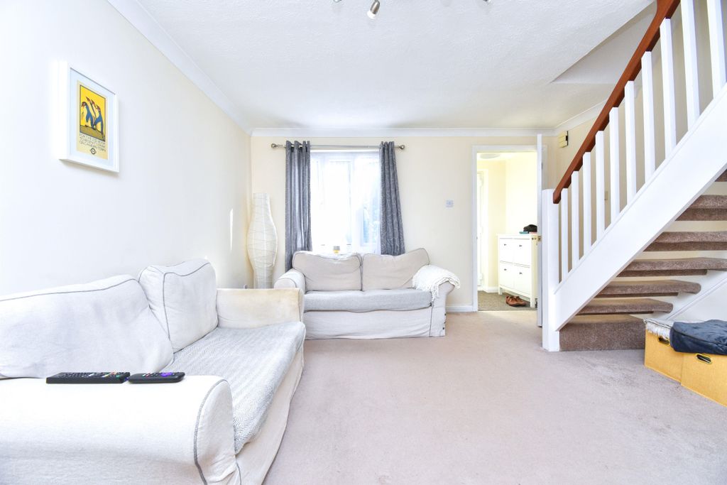 Property photo 3 of 11 Living Room