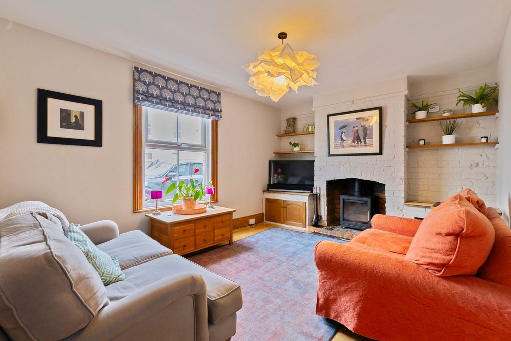 Property photo 3 of 23