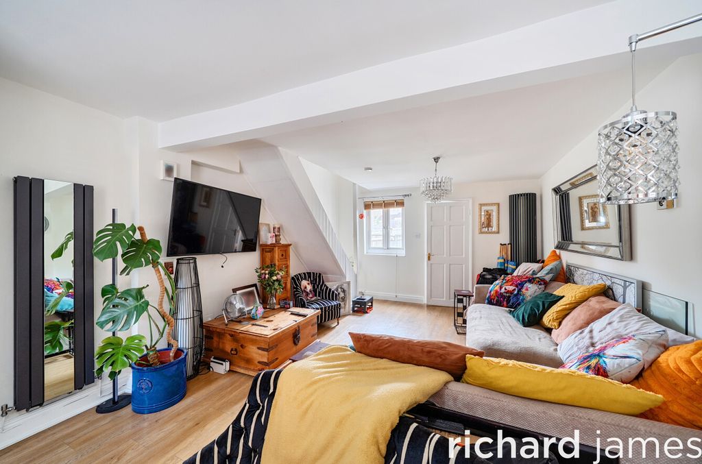Property photo 2 of 13 4330B8B1261141B08575Eeba626F202F