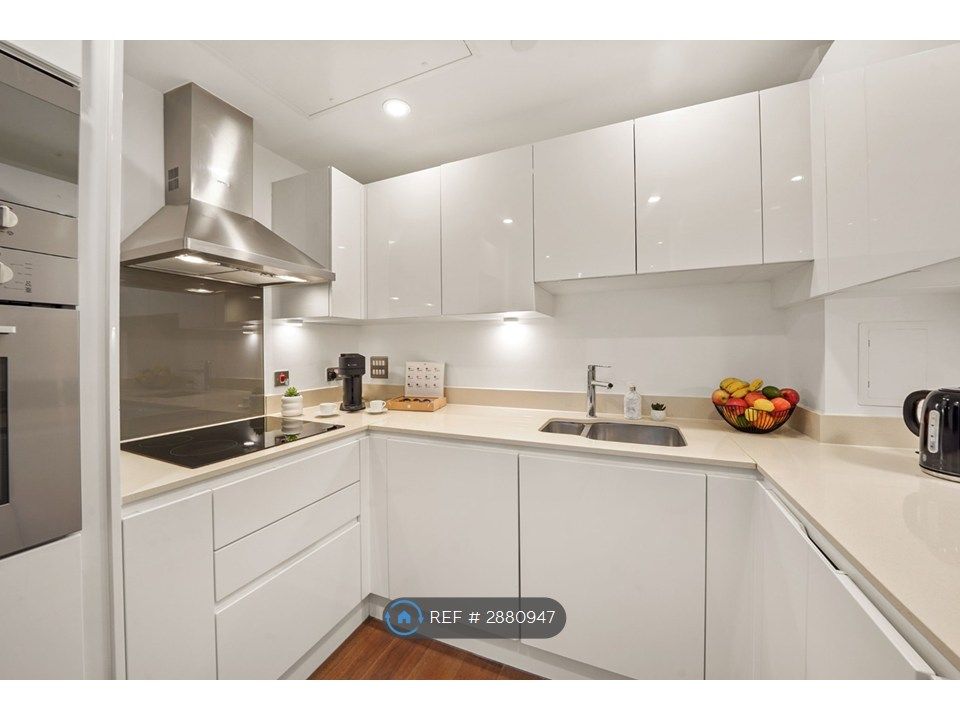 Property photo 3 of 17 Kitchen
