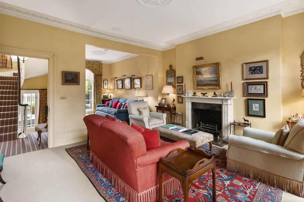 Property photo 1 of 15 Classic First Floor