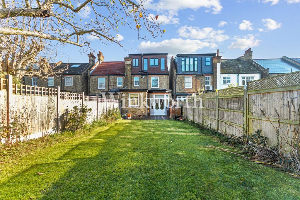 Property photo 1 of 16 Garden