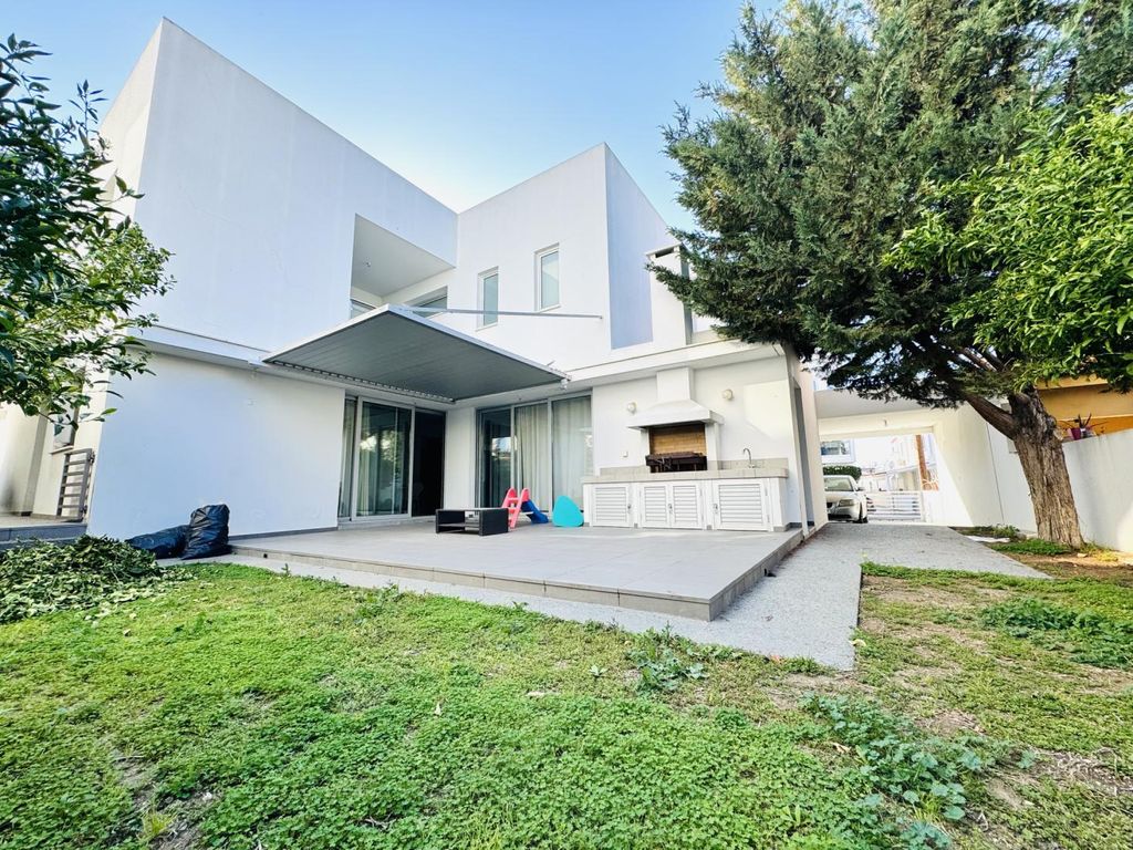 Property photo 2 of 10