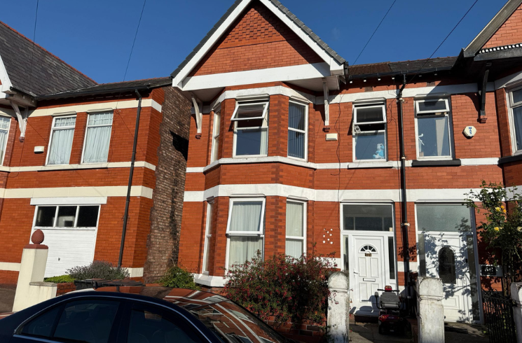 Property photo 1 of 12