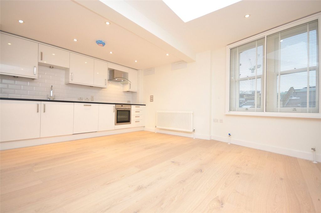 Property photo 1 of 6 Catherine Street