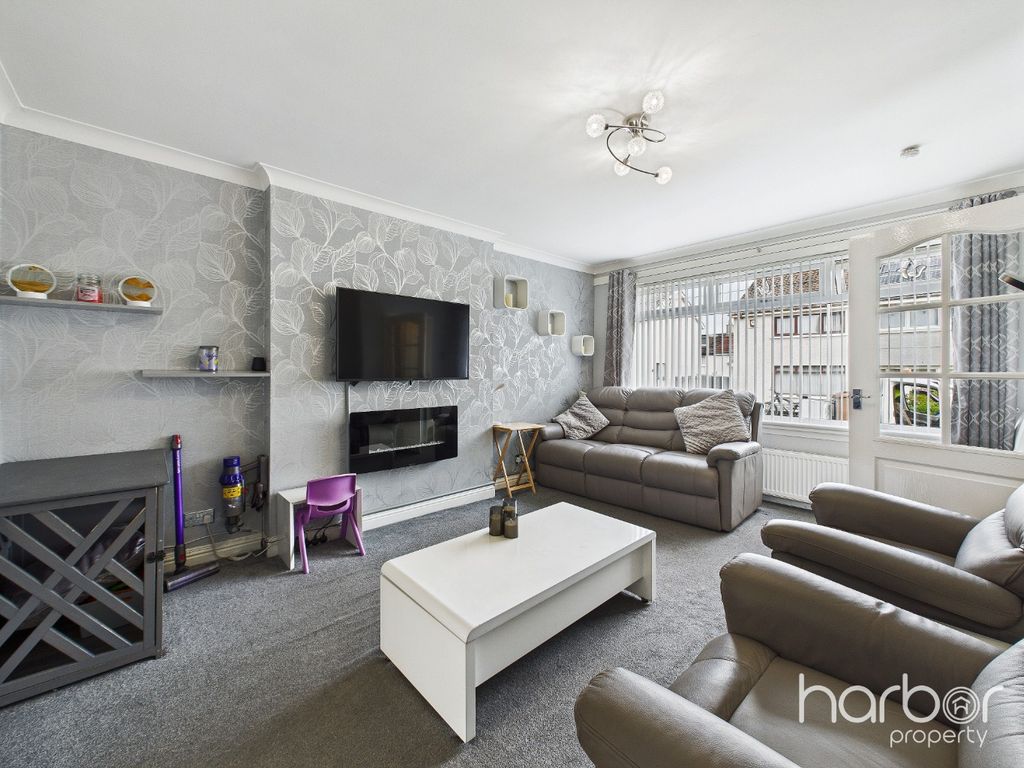 Property photo 2 of 21 4199823