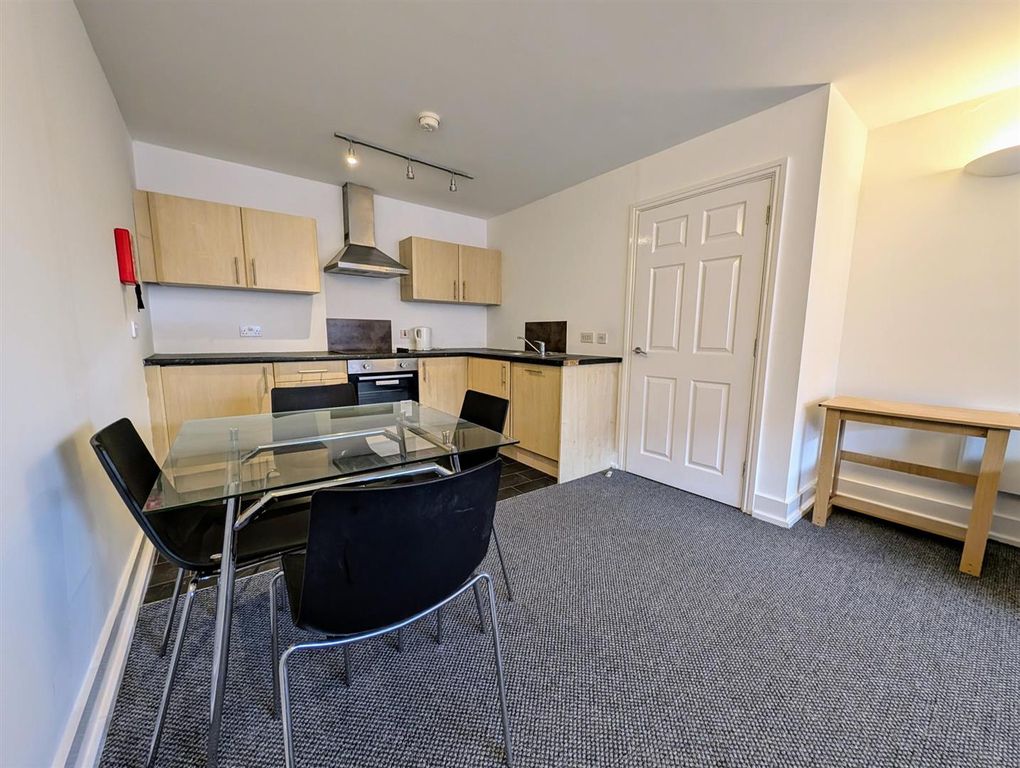 Property photo 3 of 11 Dining Area.Jpg