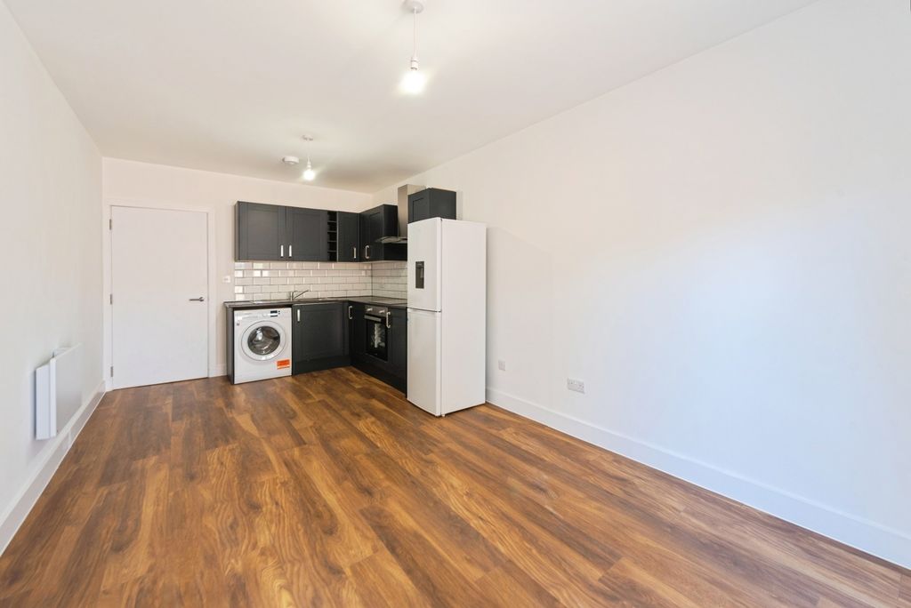 Property photo 3 of 13 Open Plan