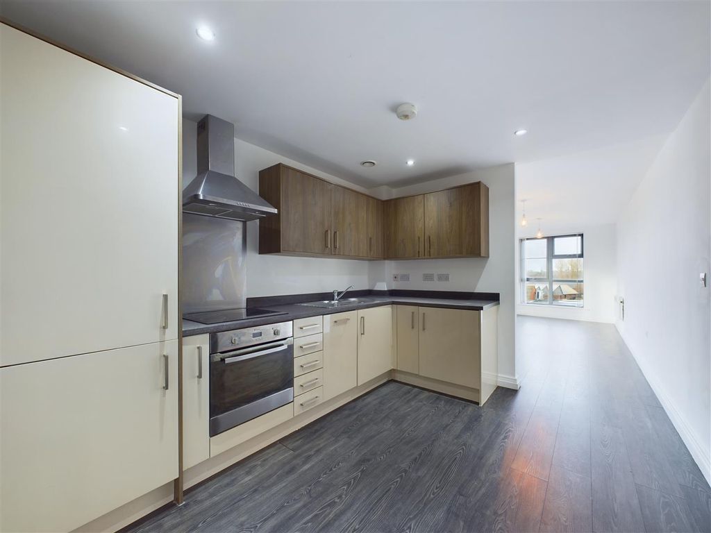 Property photo 1 of 12 Cam05016G0-Pr0006-St