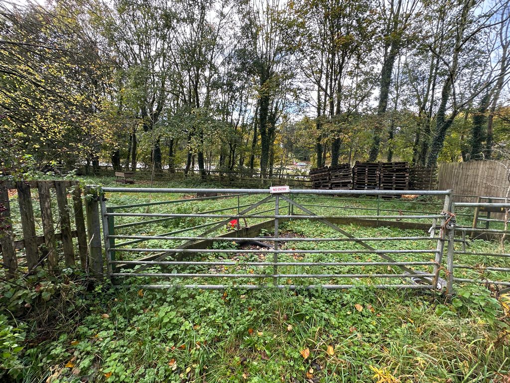 Property photo 1 of 4