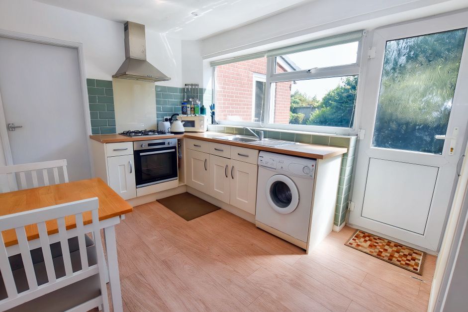 Property photo 2 of 22 Breakfast Kitchen 2