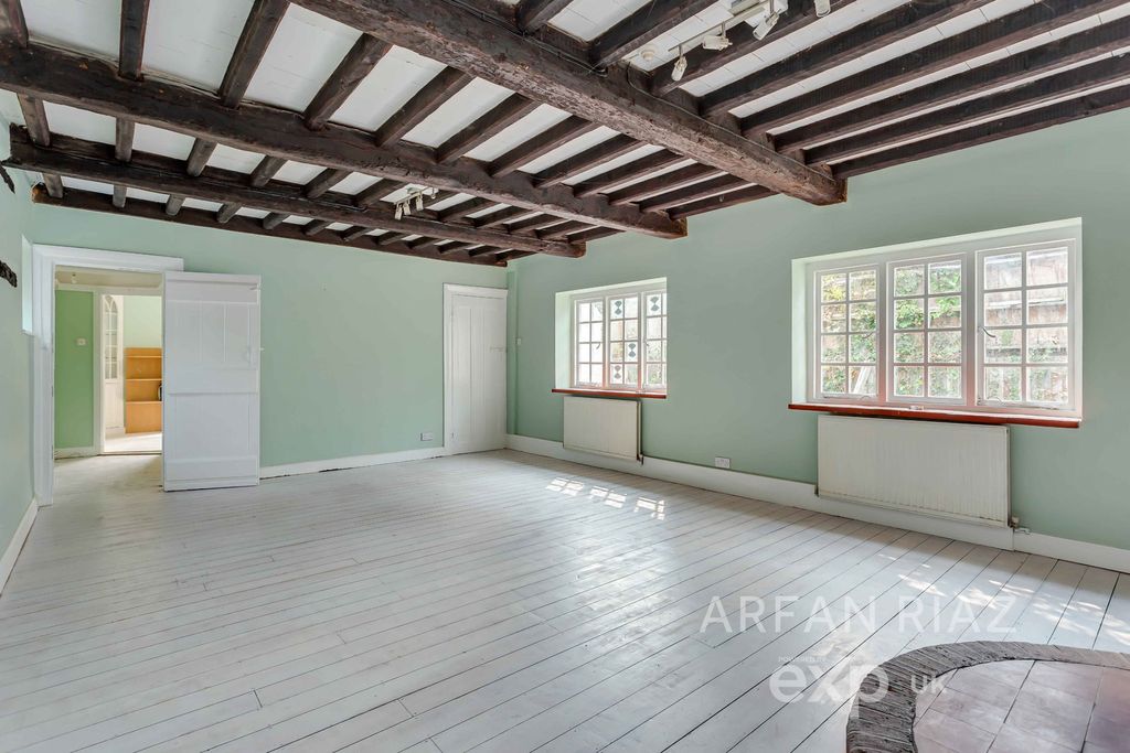 Property photo 3 of 7