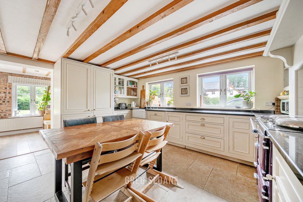 Property photo 3 of 23 1481597-14-6A442Cfa403ce