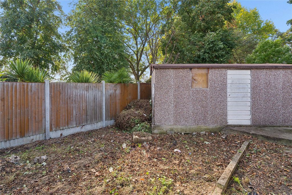 Property photo 2 of 15 Garage