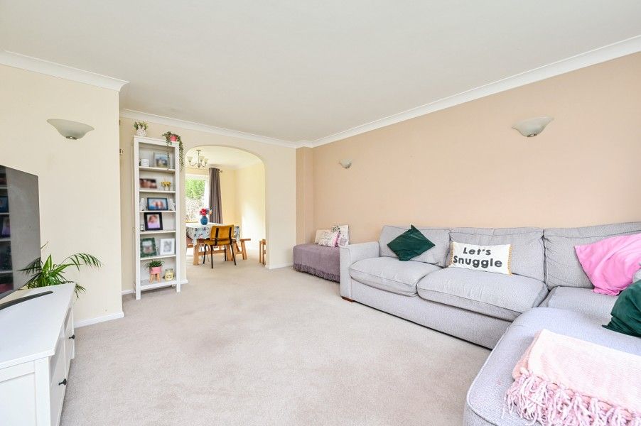 Property photo 3 of 11