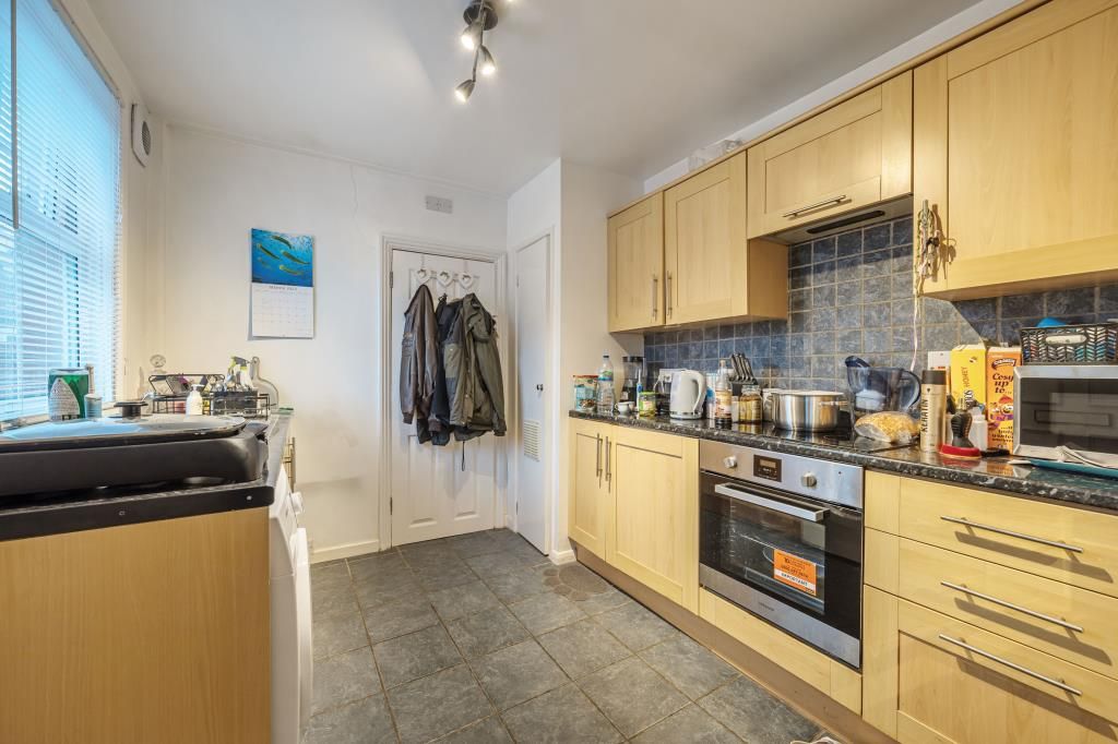 Property photo 1 of 11 Kitchen