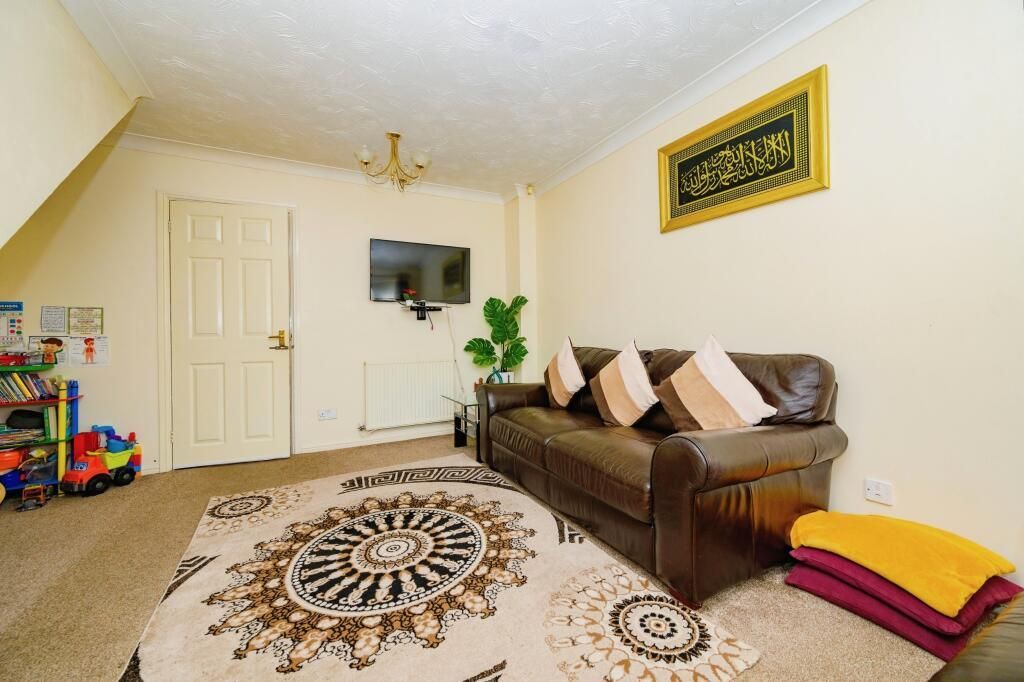 Property photo 3 of 13