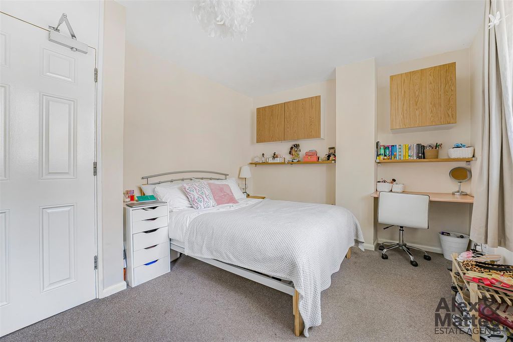 Property photo 3 of 8 Cragie House