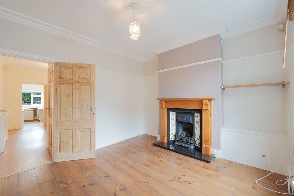 Property photo 3 of 18 Picture No. 02